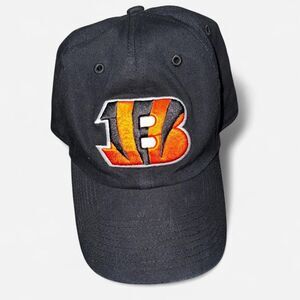 NFL Cincinnati Bengals Black Adjustable Hat with Embroidered B Logo